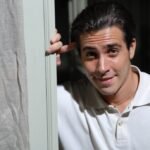 "Adoro cozinhar", revela Celso Bernini, o garçom Bira de "Morde & Assopra" (Foto Márcio Nunes/TV Globo)